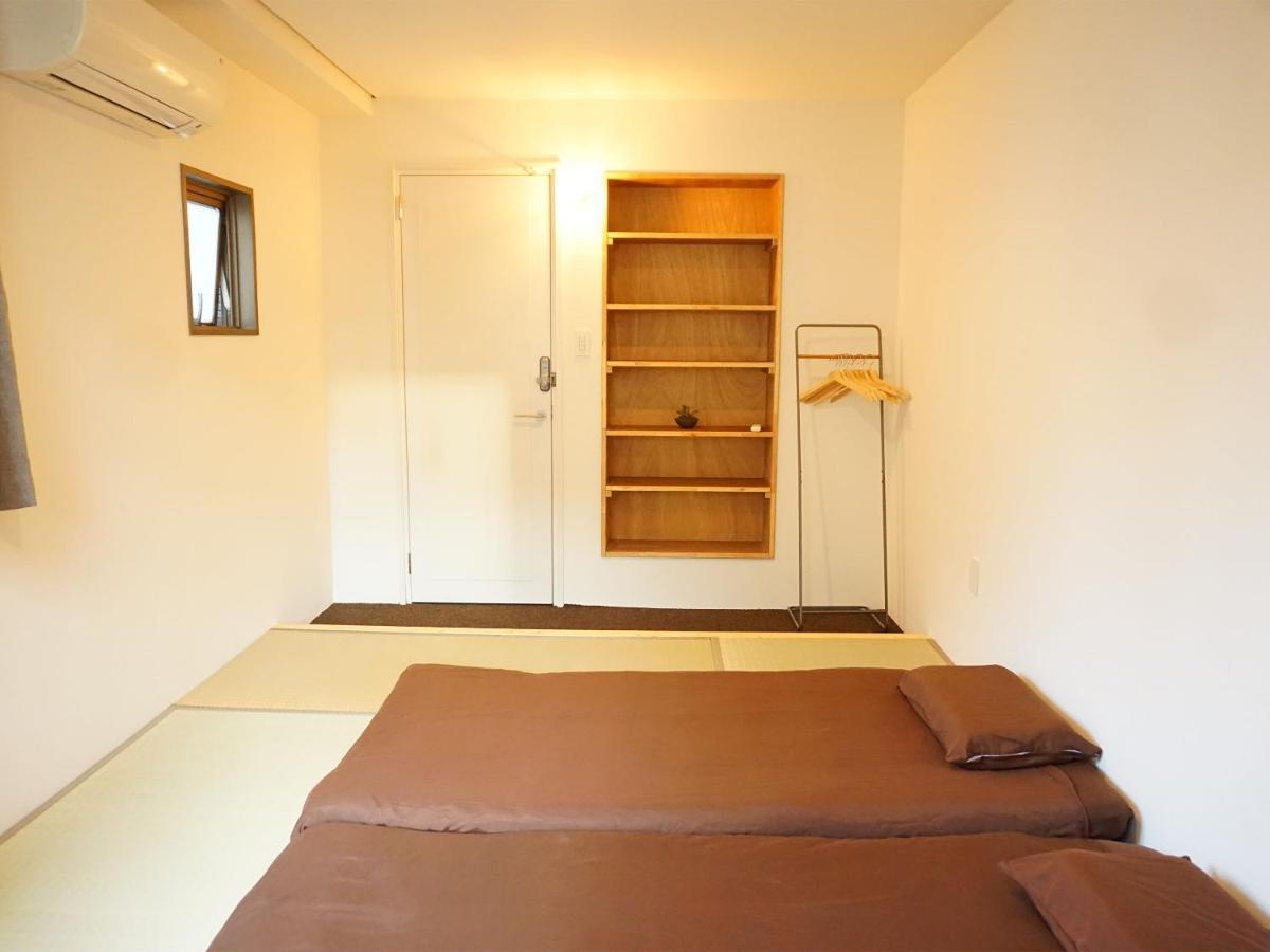 Beehive Hostel Osaka Exterior foto