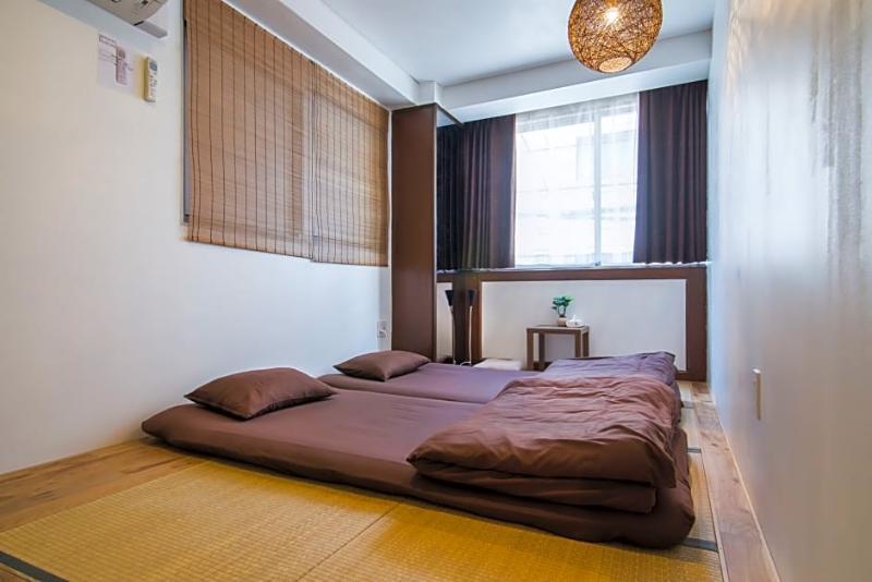 Beehive Hostel Osaka Exterior foto