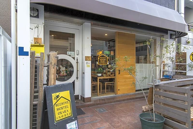 Beehive Hostel Osaka Exterior foto
